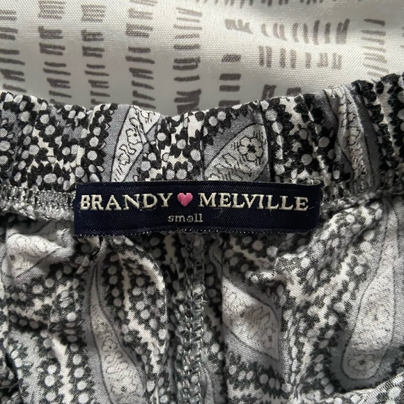 Brandy Melville Shorts - Picture 2 of 3